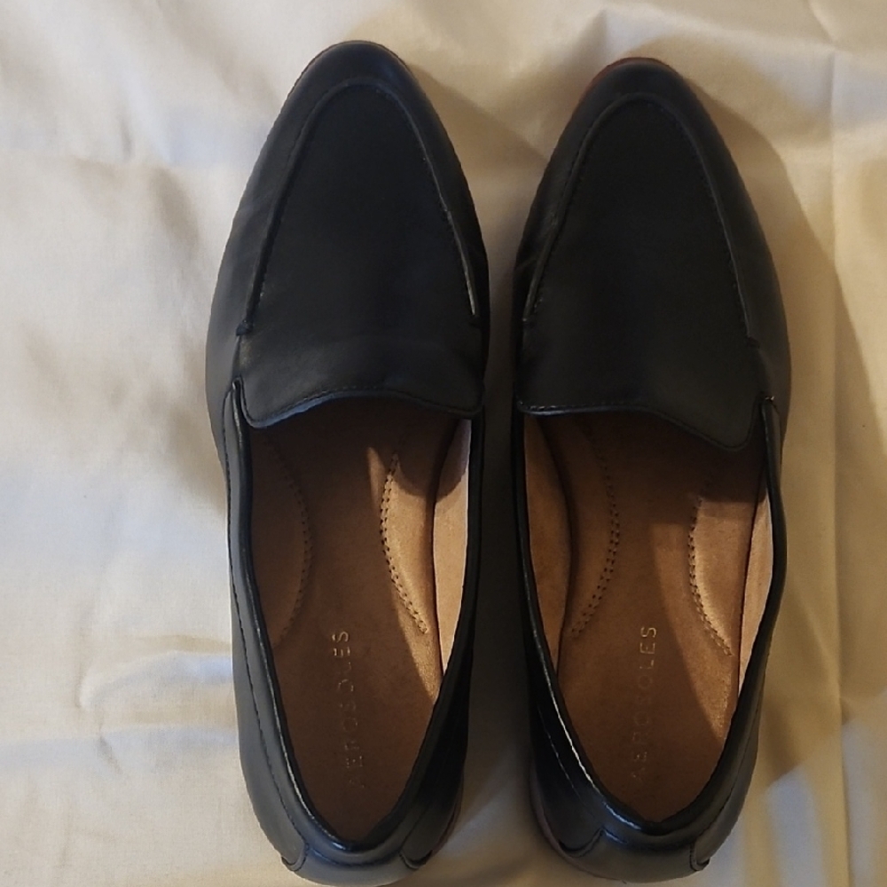 AEROSOLES Black Minimalist Slip-On Flats